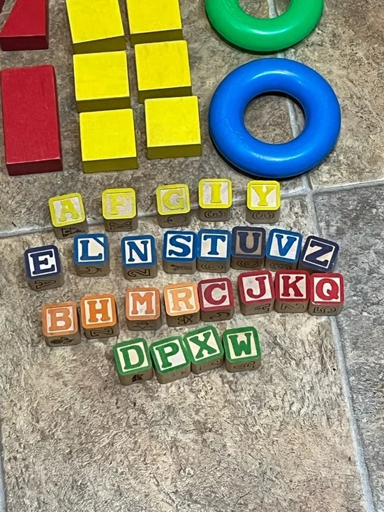 Vtg-ABC & Shape Blocks - Stackable Rings - Picture 6 of 15